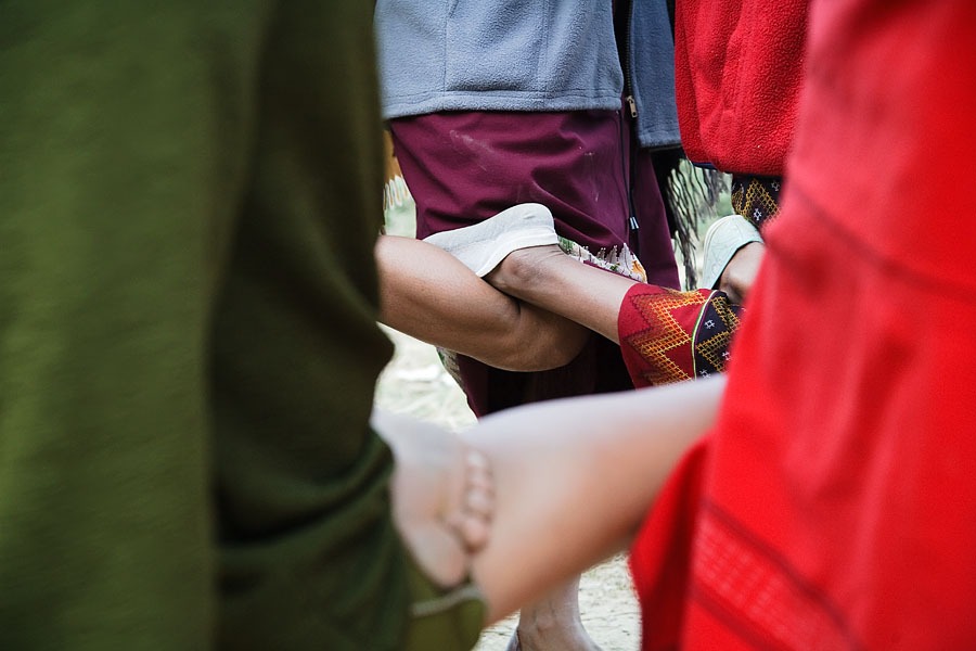  Women returning to there home town near Kigwema   Starting a spontaneous dance